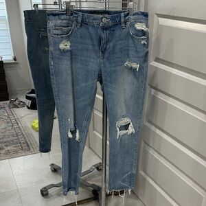 Express Girlfriend Jeans Distressed Jeans Size 8 EUC